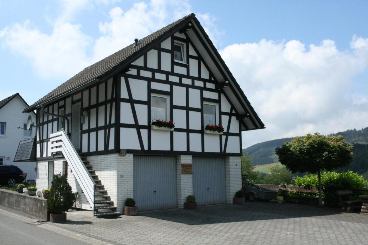 Ferienhaus Zur Ennest Schmallenberg Eksteriør billede
